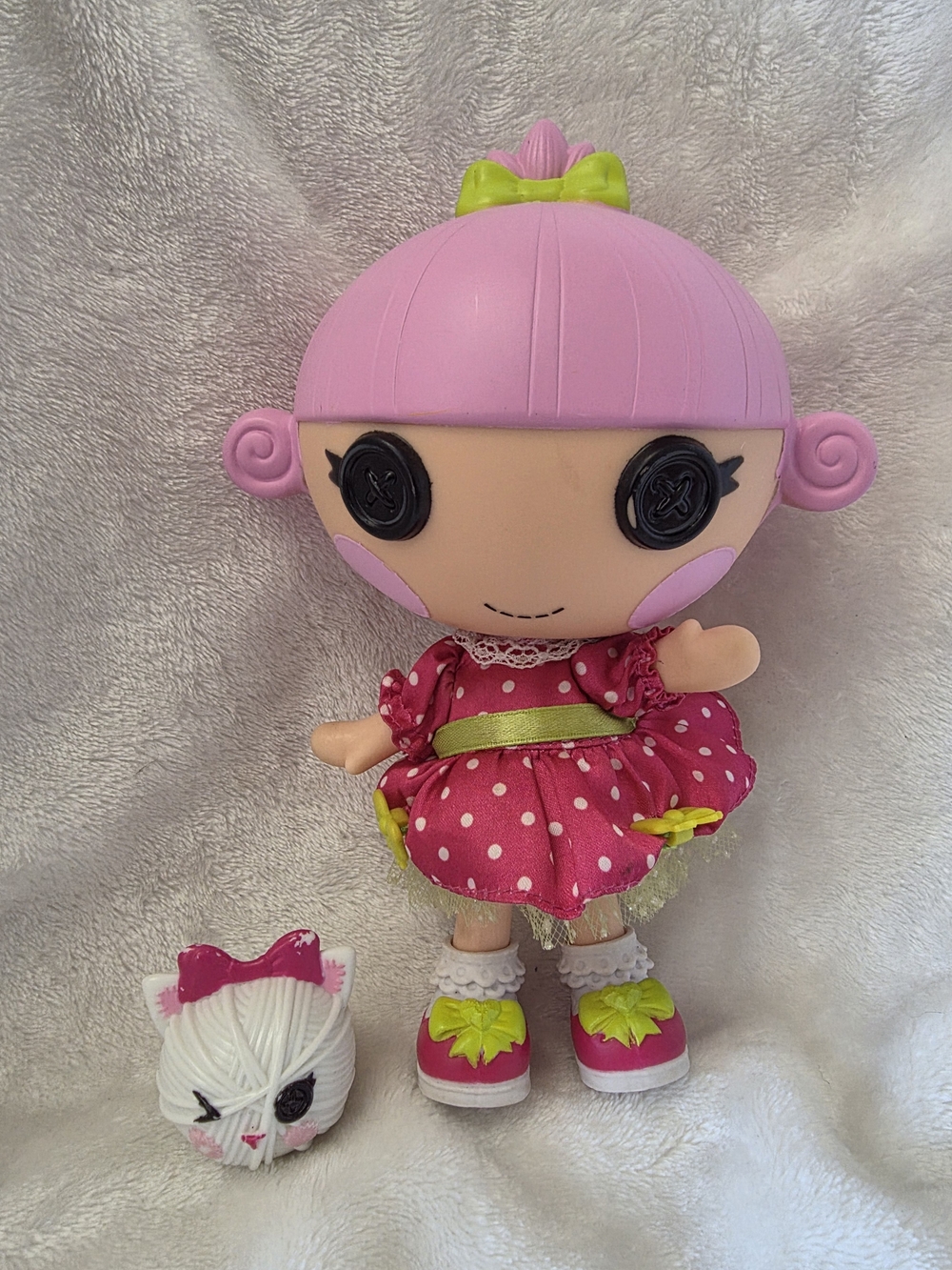 Lalaloopsy Littles Trinket Sparkles Super Silly Party Doll & Pet Cat Yarn Ball